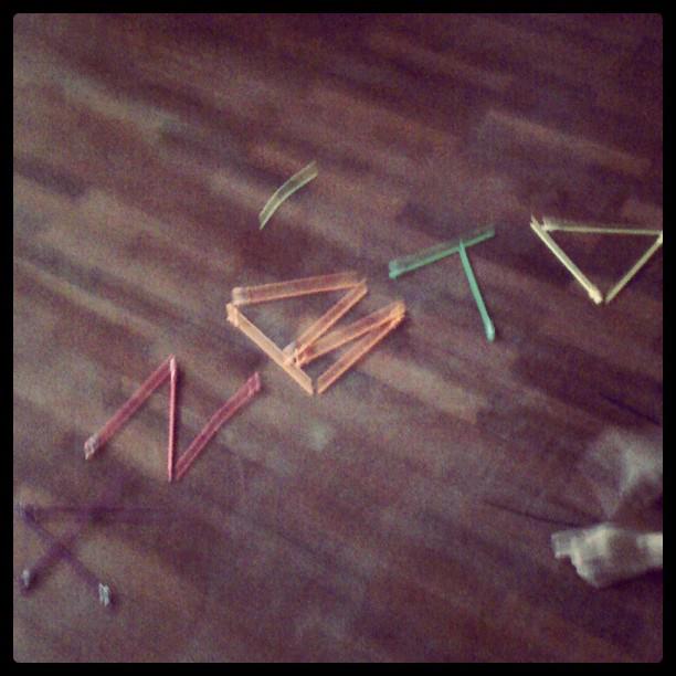 Building word puzzle